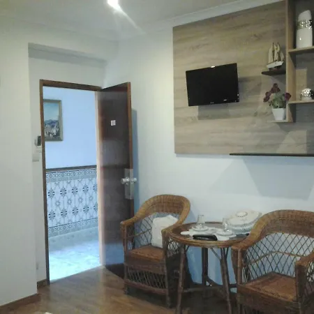 Azibo E Restaurante 2*