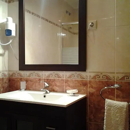 Azibo E Restaurante 2*