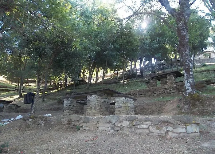 Azibo E Restaurante מלון Podence