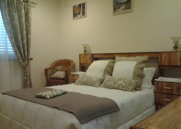 Azibo E Restaurante מלון 2*