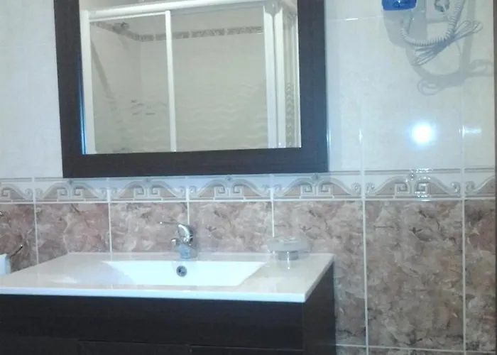 Azibo E Restaurante מלון