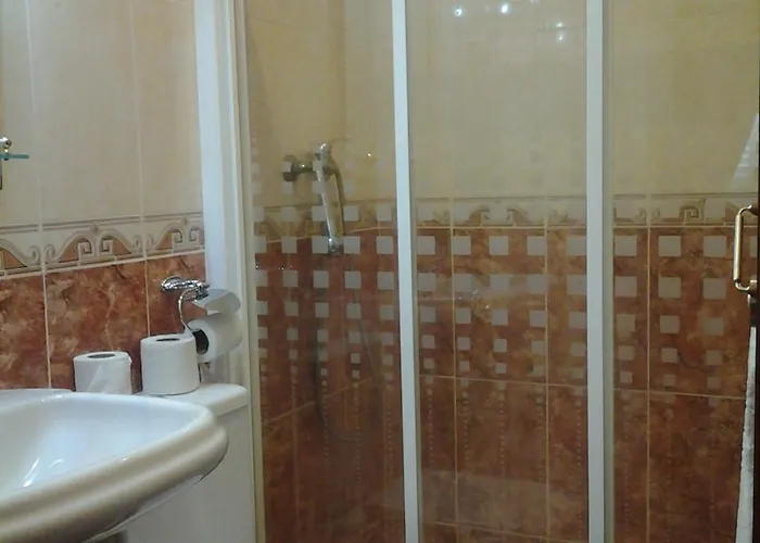 Azibo E Restaurante מלון Podence