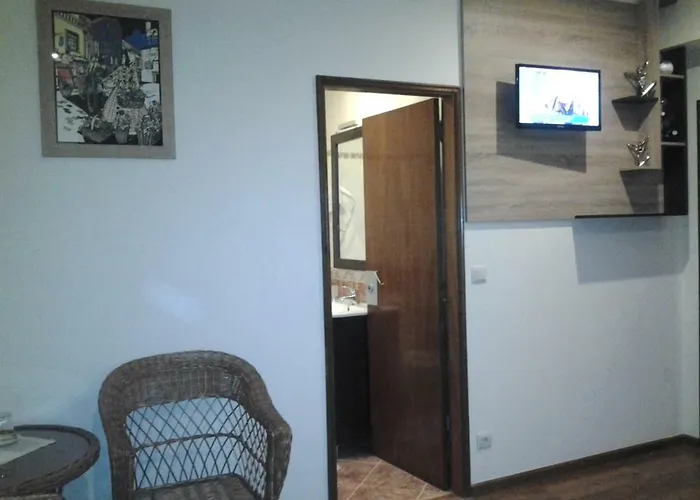 Azibo E Restaurante מלון Podence