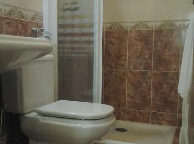 Azibo E Restaurante מלון Podence